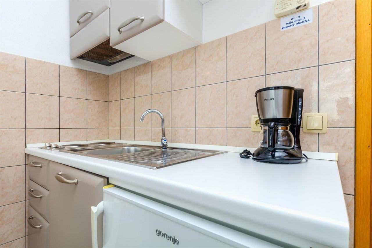 Apartments Karmen Primosten Bilik gambar